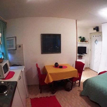 Апартаменты Mini Studio Сплит Экстерьер фото